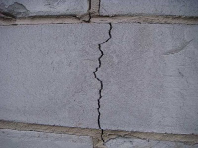 cracks in buildings